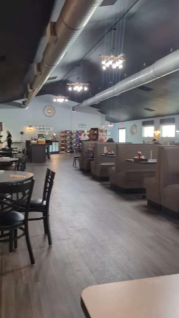 Kaytee's Family Restaurant and Marketplace_Coudersport, PA_slider_imagen_2