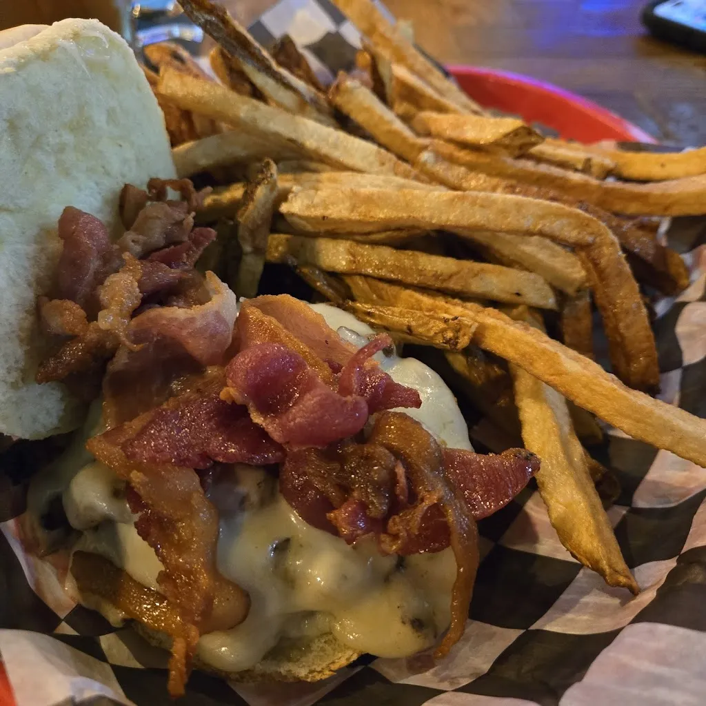 Vinny's Bar and Grill_Coudersport, PA_slider_imagen_2