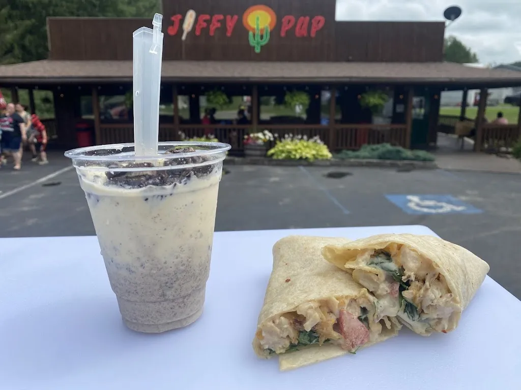 Gary's Putter Golf & Jiffy Pup Restaurant_Coudersport, PA_slider_imagen_2