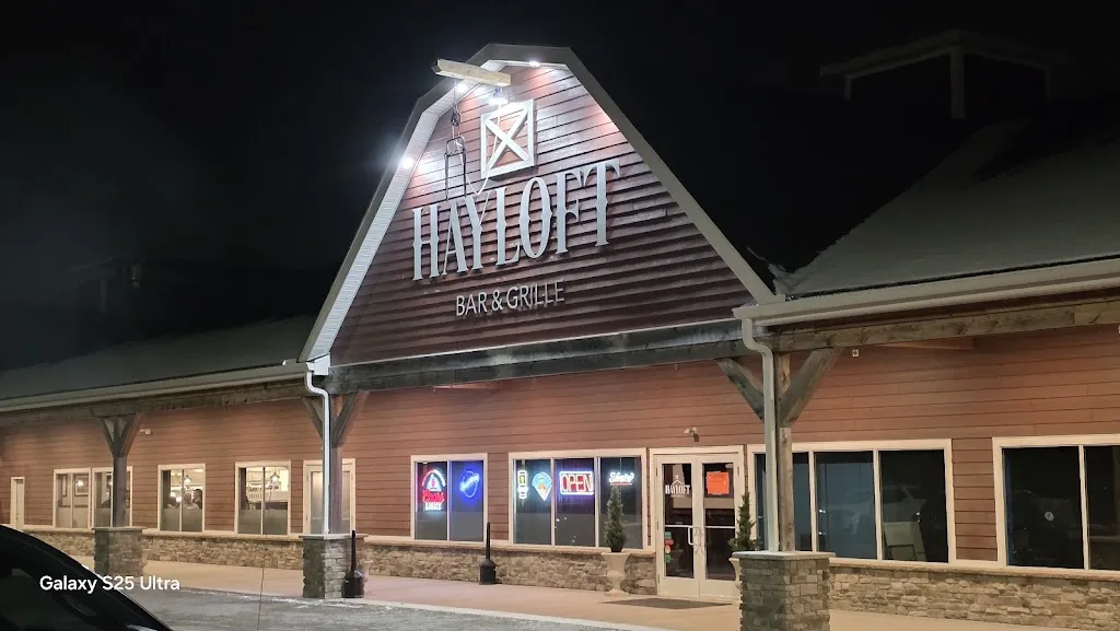 Larry Andrews_Hayloft Bar & Grille_904 Little Deer Creek Valley Rd, Russellton_avis
