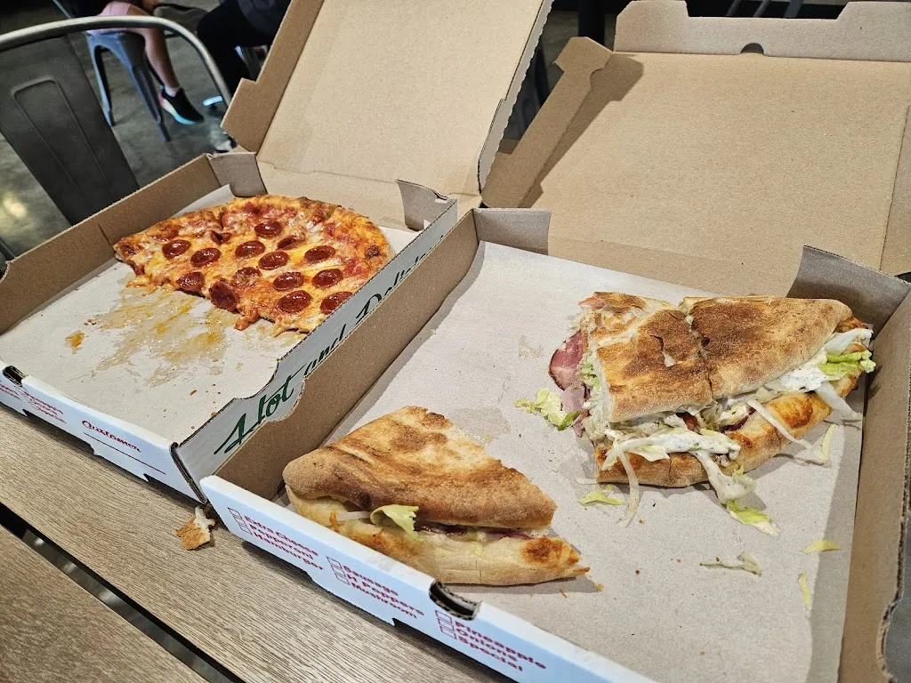 Denise Clever_Angelo's Pizzeria_Tarentum, PA_avis