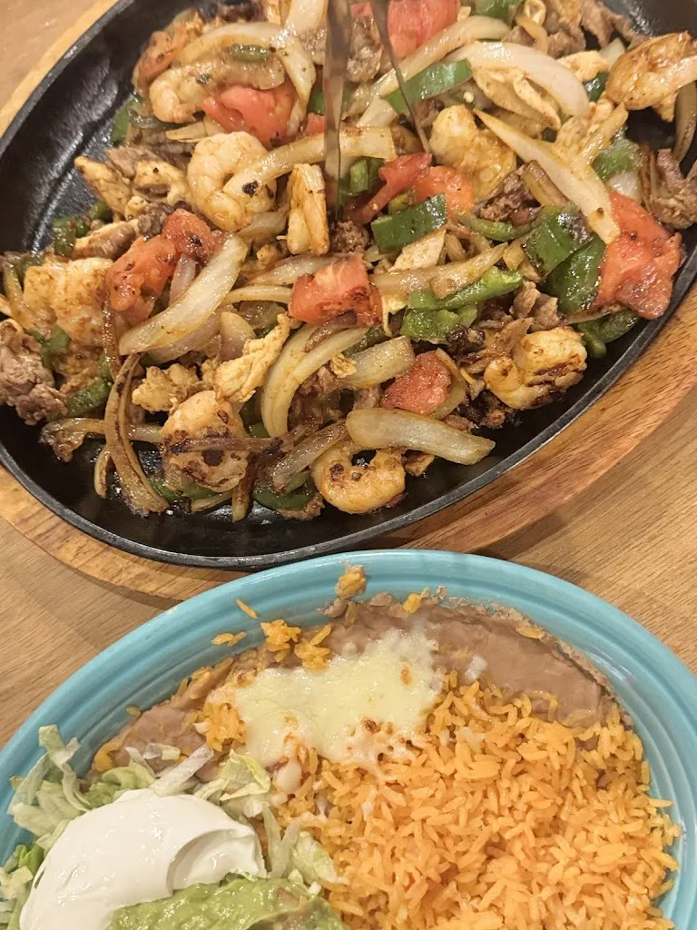 Picante Mexican Grille_Delmont, PA_slider_imagen_3
