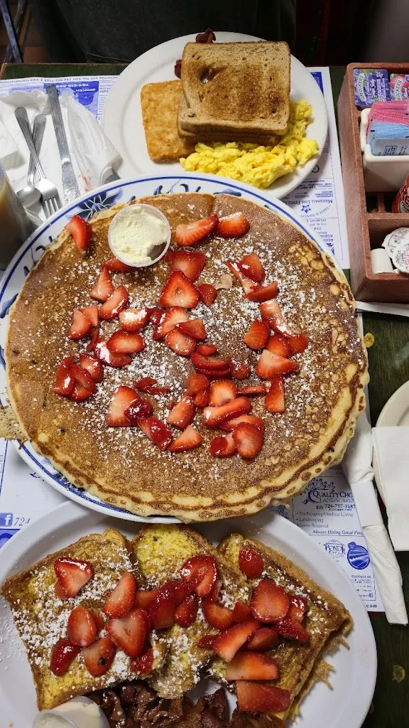 Wade's breakfast and grille_Export, PA_slider_imagen_2