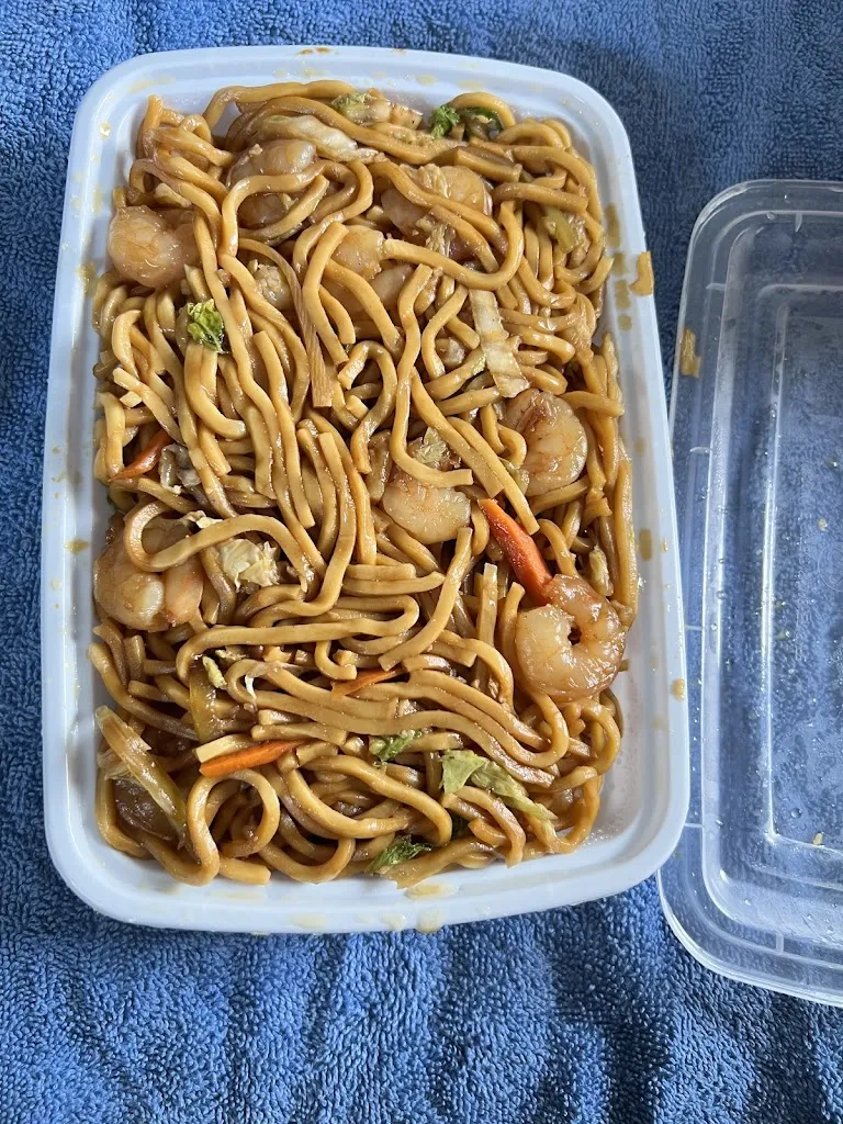 Ariel Crusan_Asian Dragon_Delmont, PA_review