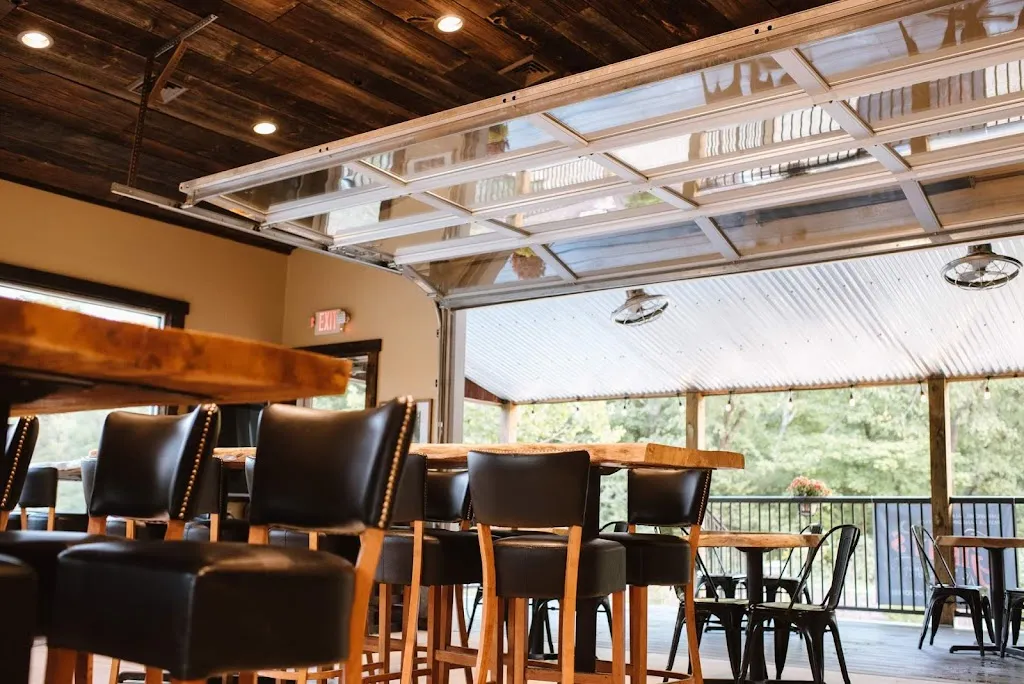 Ginny's Neighborhood Pizza Joint restaurante en Murrysville, PA