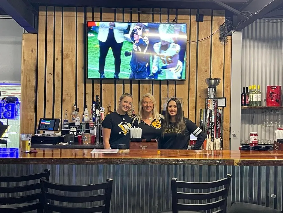 The Happy Badger Sports Pub restaurante en Delmont, PA