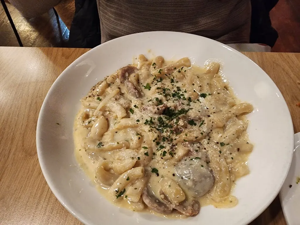 Mambo Italia_Sewickley, PA_slider_image_3