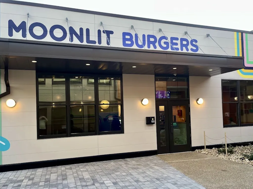Moonlit Burgers Sewickley restaurant à Sewickley, PA