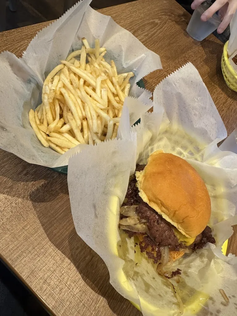 Moonlit Burgers Sewickley_Sewickley, PA_slider_image_2