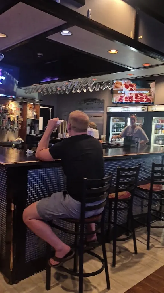 Sidelines Beer House_Sewickley, PA_slider_image_2