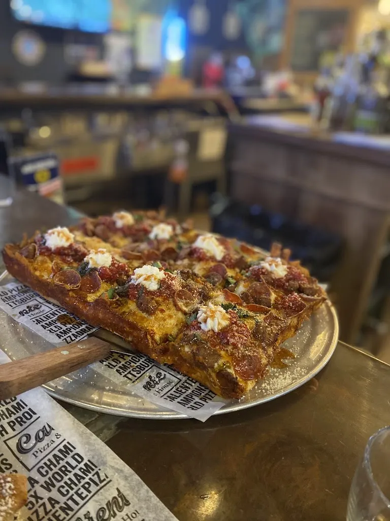Caliente Pizza & Draft House - Sewickley_Sewickley, PA_slider_image_3