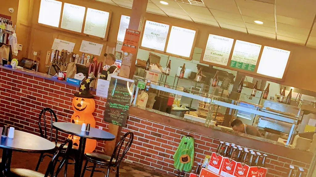 Al's Pizza restaurant in Enola, PA
