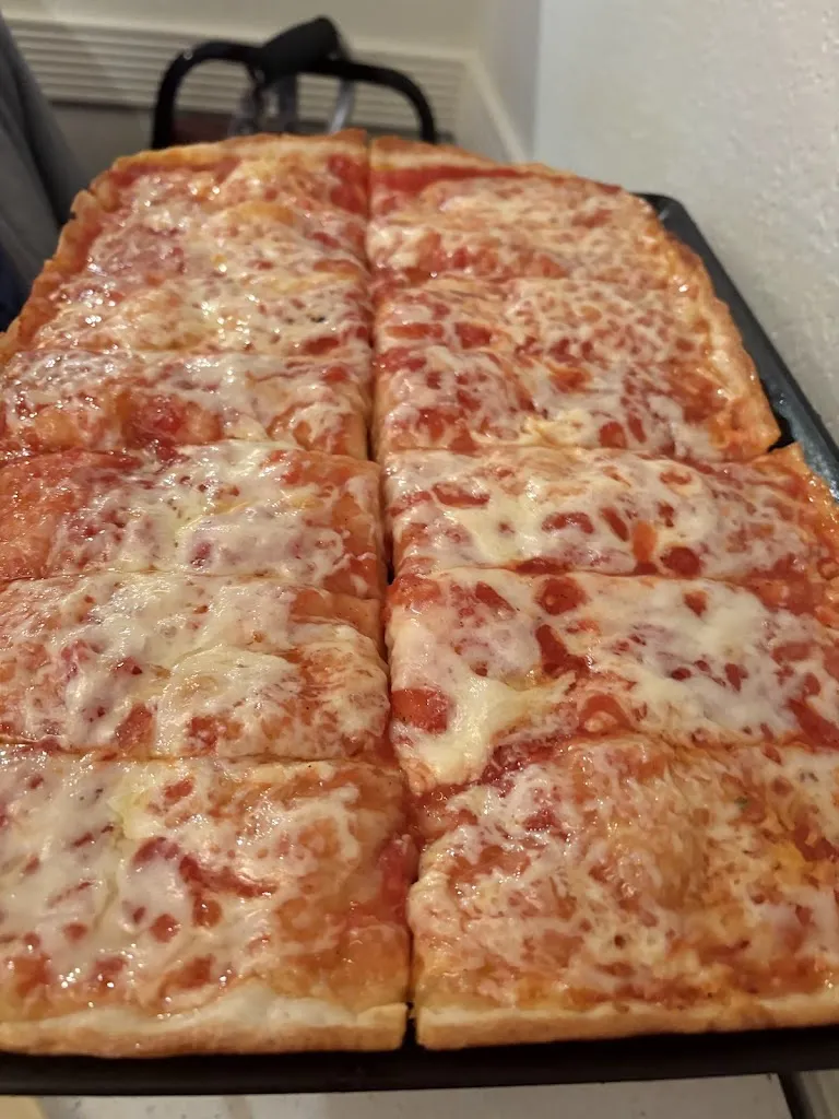 Pizza L'Oven_Exeter, PA_slider_imagen_3