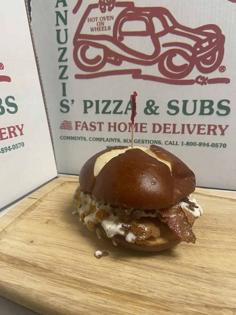 Januzzi's Pizza & Subs restaurante en Exeter, PA