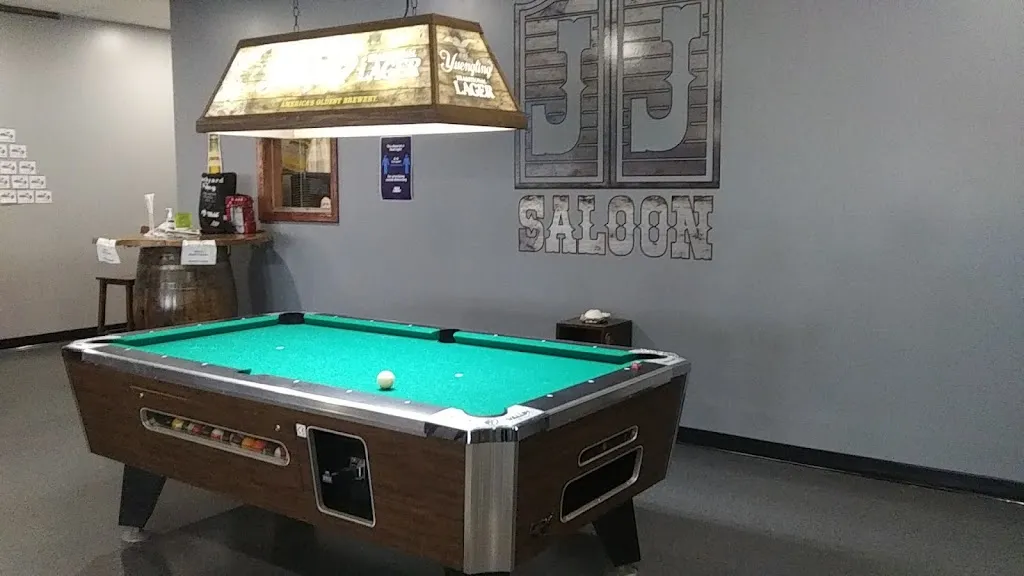 Geoph Ben_J J's Saloon_Bradford, PA_avis