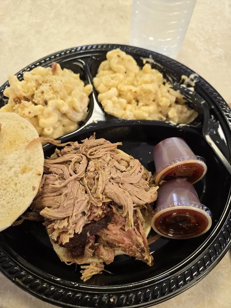 Lynn B_CJ Bar-B-Que and Catering_Bradford, PA_avis