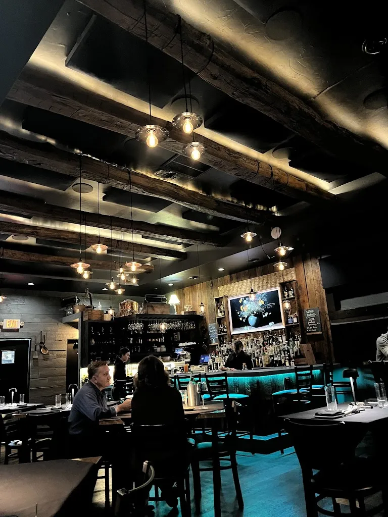 Latitude 48_Finleyville, PA_slider_imagen_3