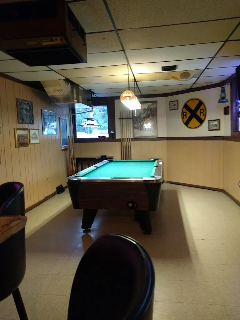 Roy's By the Tracks_Finleyville, PA_slider_imagen_3
