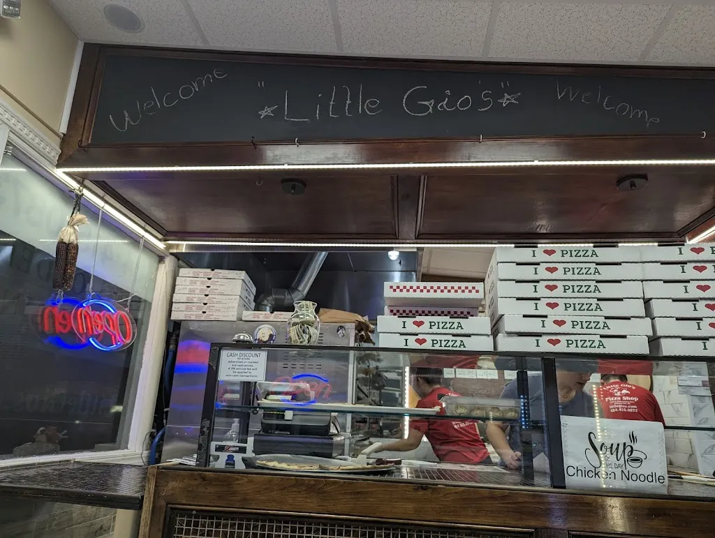 Little Gio's Pizza Shop_Gilbertsville, PA_slider_imagen_3