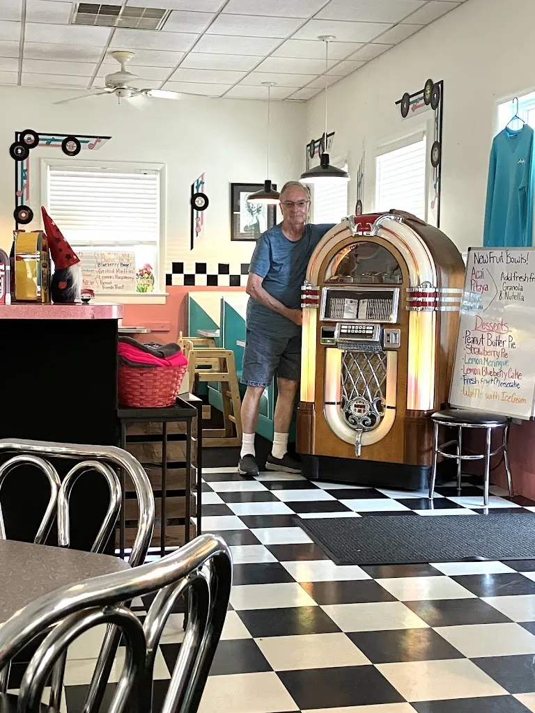 Jukebox Cafe_Boyertown, PA_slider_imagen_3