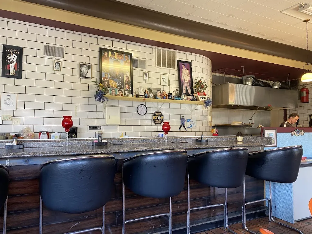 Eric Odinski_Siwiak's Homestyle Cooking_Houston, PA_review