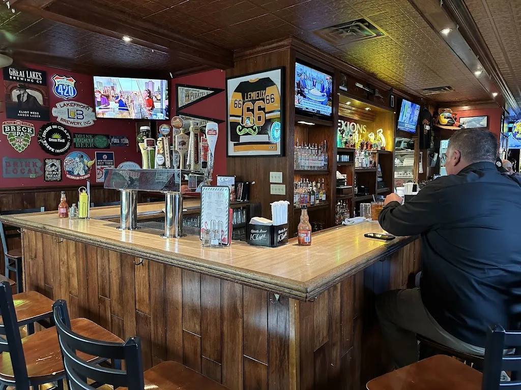 Alexions Bar & Grill_Carnegie, PA_slider_image_3