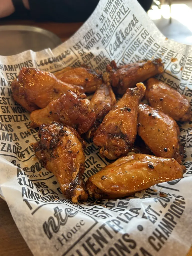Steph Wilkinson_Caliente Pizza & Draft House - Crafton_Pittsburgh, PA_review