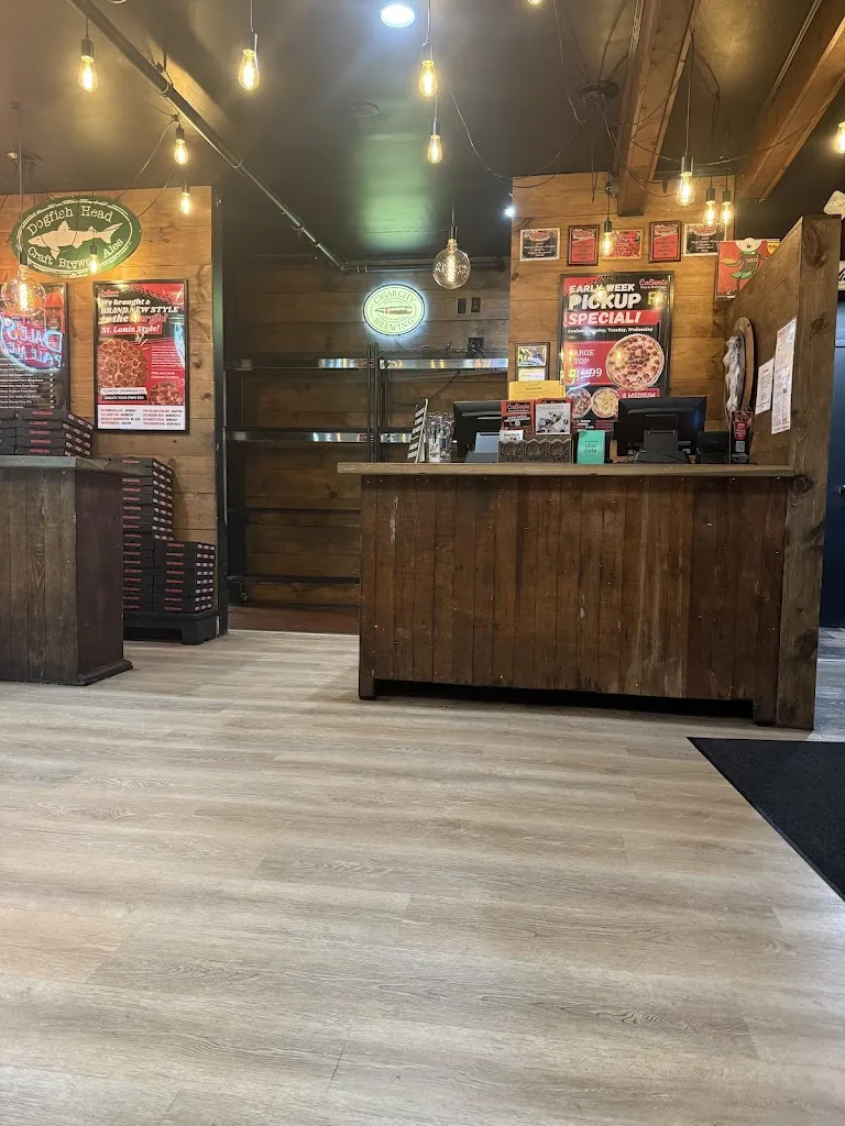 Harry Suen (Csuen94)_Caliente Pizza & Draft House - Crafton_Pittsburgh, PA_review
