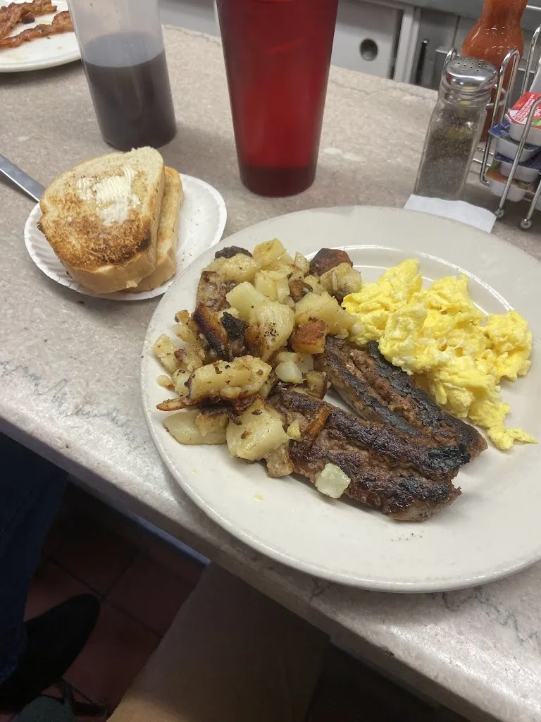 Grace Weber_Johnny's Diner_Pittsburgh, PA_review