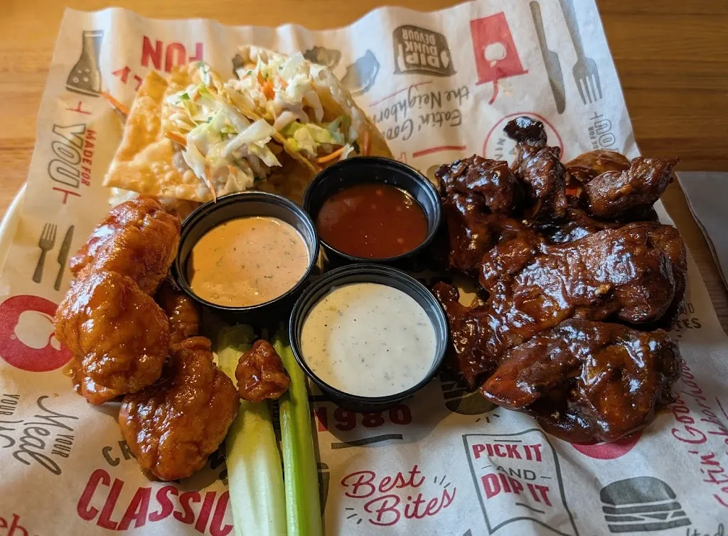 Applebee's Grill + Bar_Limerick, PA_slider_imagen_2