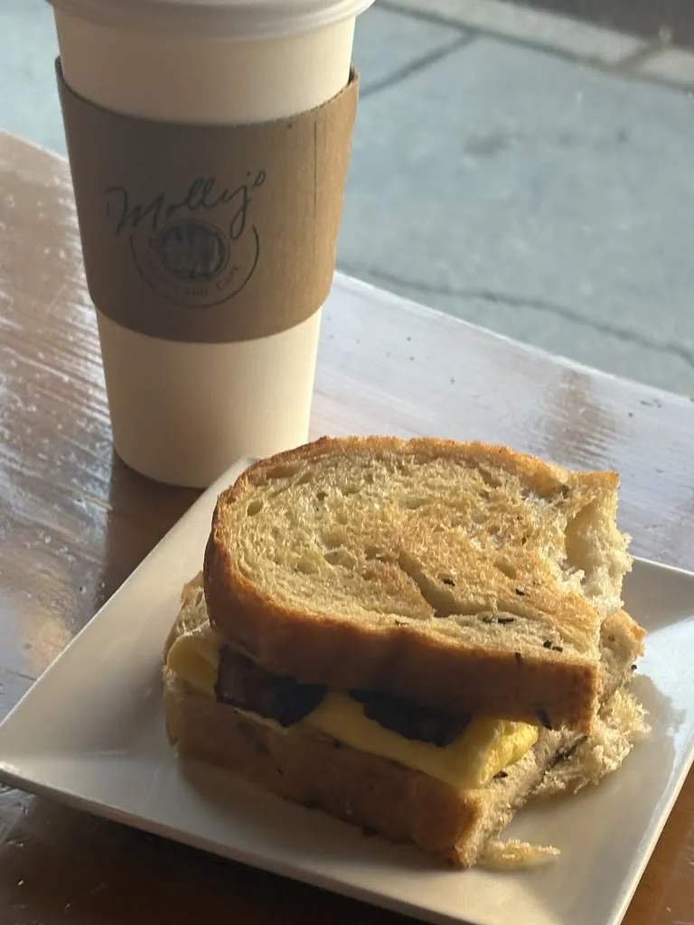 Jennifer_Molly's Courtyard Cafe of Marietta_Marietta, PA_reseña