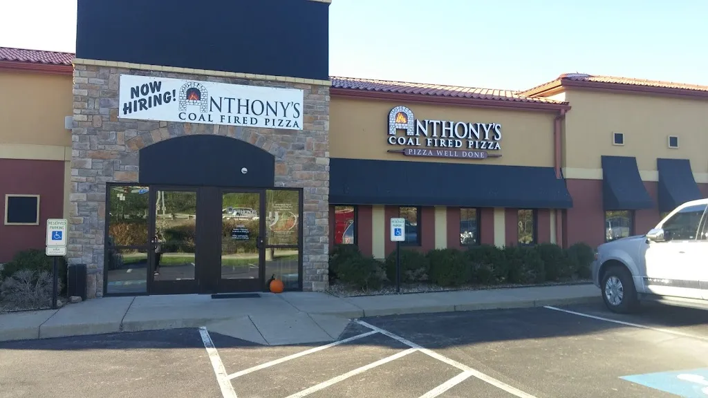 Anthony's Coal Fired Pizza & Wings restaurante en McMurray, PA