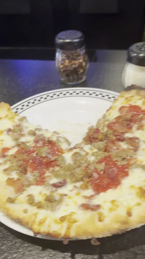 Anthony's Coal Fired Pizza & Wings_McMurray, PA_slider_imagen_2