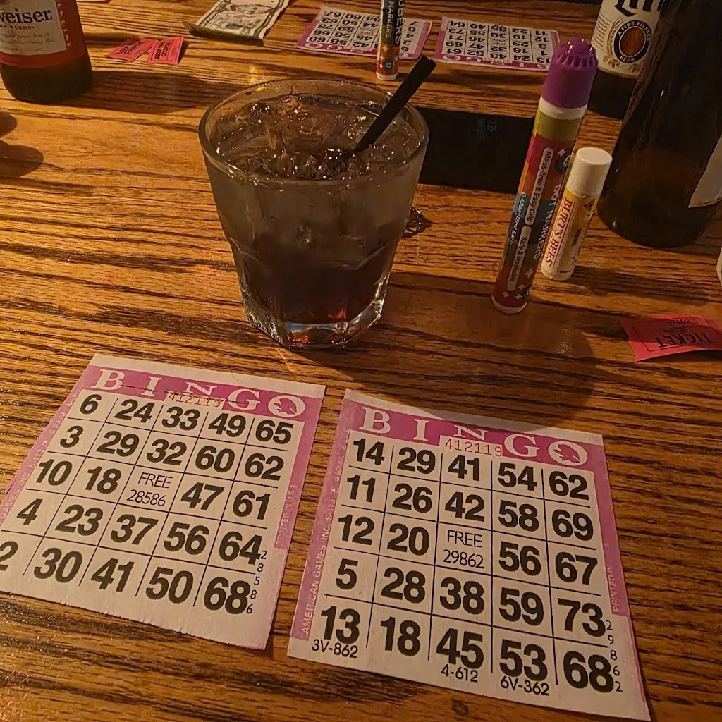 MJ_Caesars Alehouse & Eatery_Millvale, PA_avis