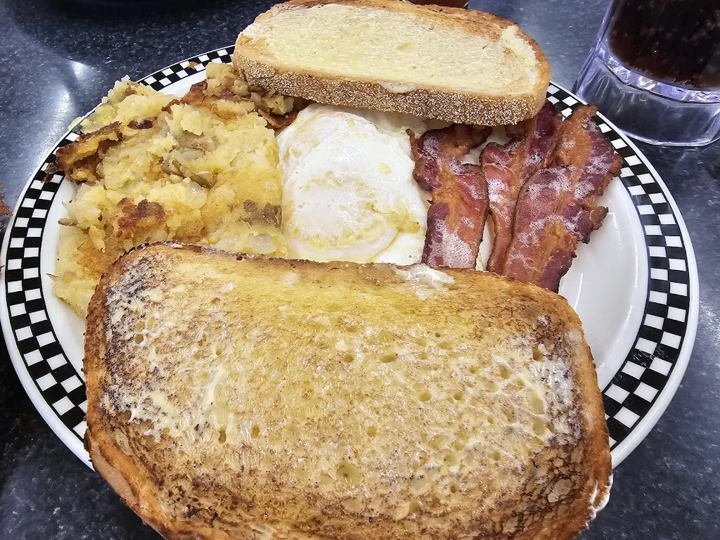 Michele_Lincoln's P&G Diner_Pittsburgh, PA_review