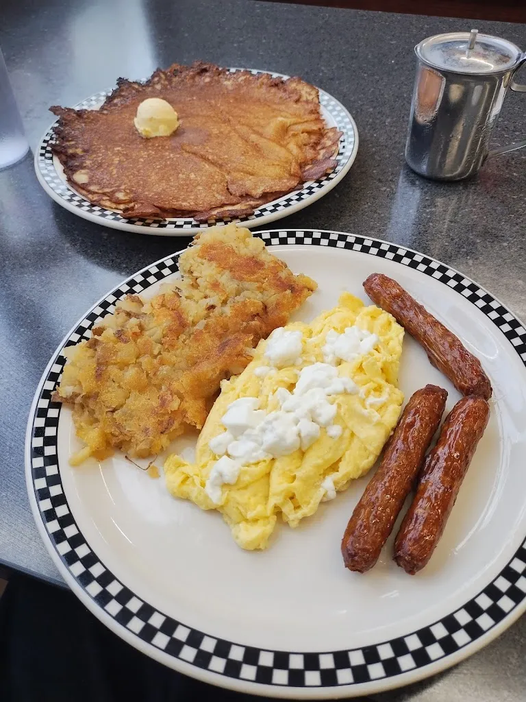 Djente_Lincoln's P&G Diner_Pittsburgh, PA_review