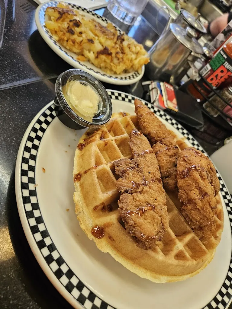 Lincoln's P&G Diner_Pittsburgh, PA_slider_image_3