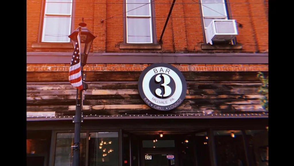 Bar 3 Millvale restaurant à Millvale, PA