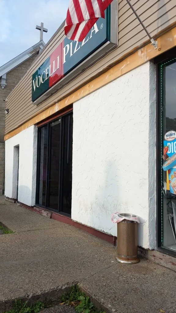 Vocelli Pizza restaurante en Mount Oliver, PA