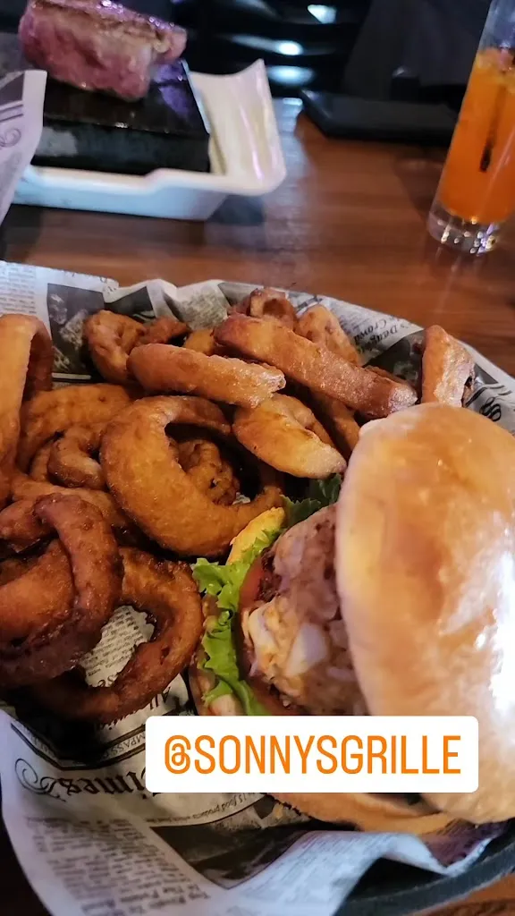 Sonny's Grille_Belle Vernon, PA_slider_imagen_2
