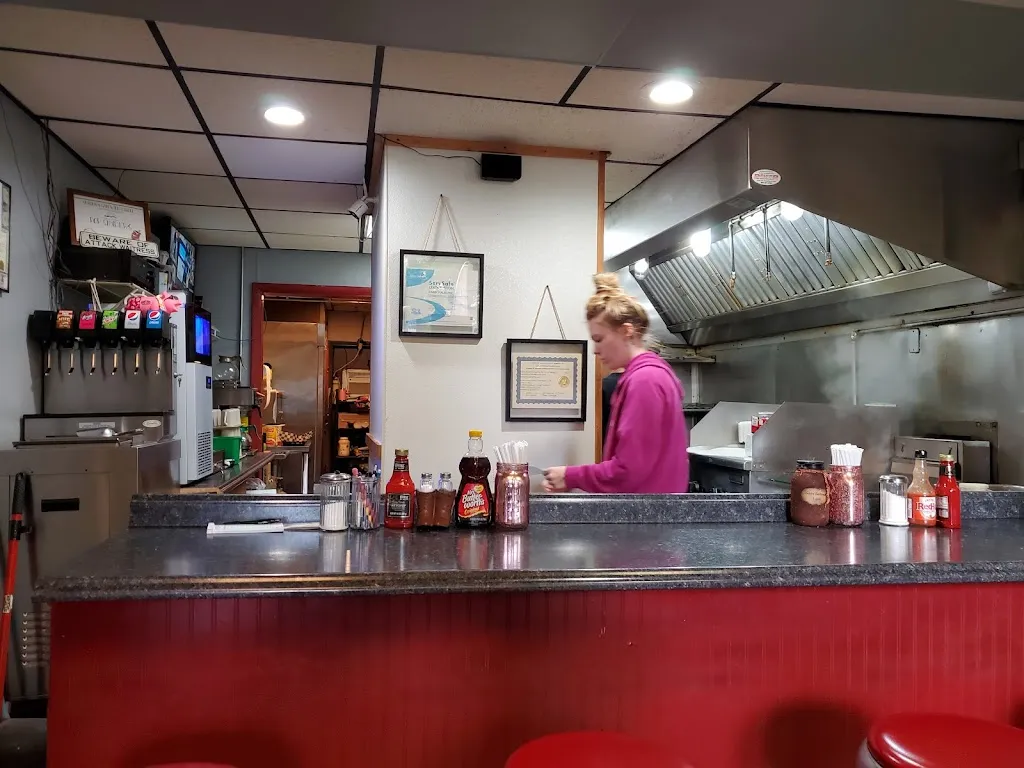 Ronald Shuster_Pop Snyder's Lunch_Sunbury, PA_review