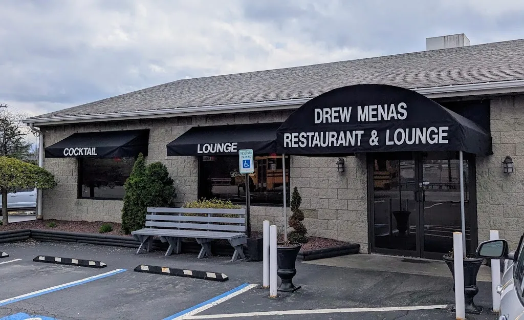 Bruce Bair_Drew Menas Restaurant & Lounge_North Versailles Township, PA_reseña