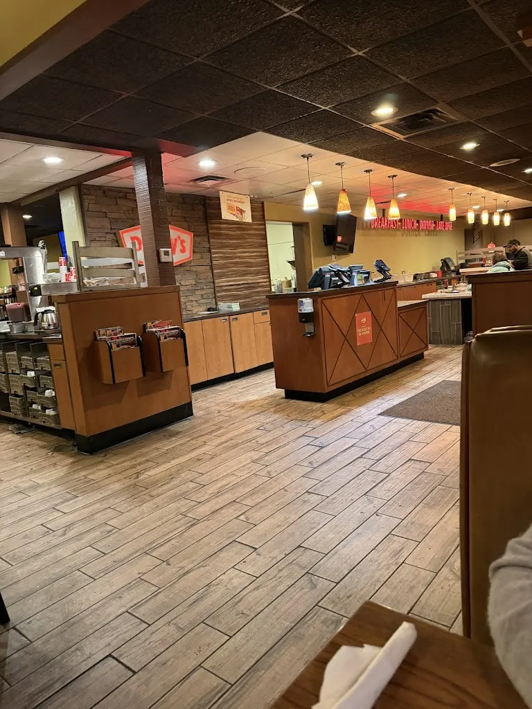 Denny's_North Versailles Township, PA_slider_imagen_2