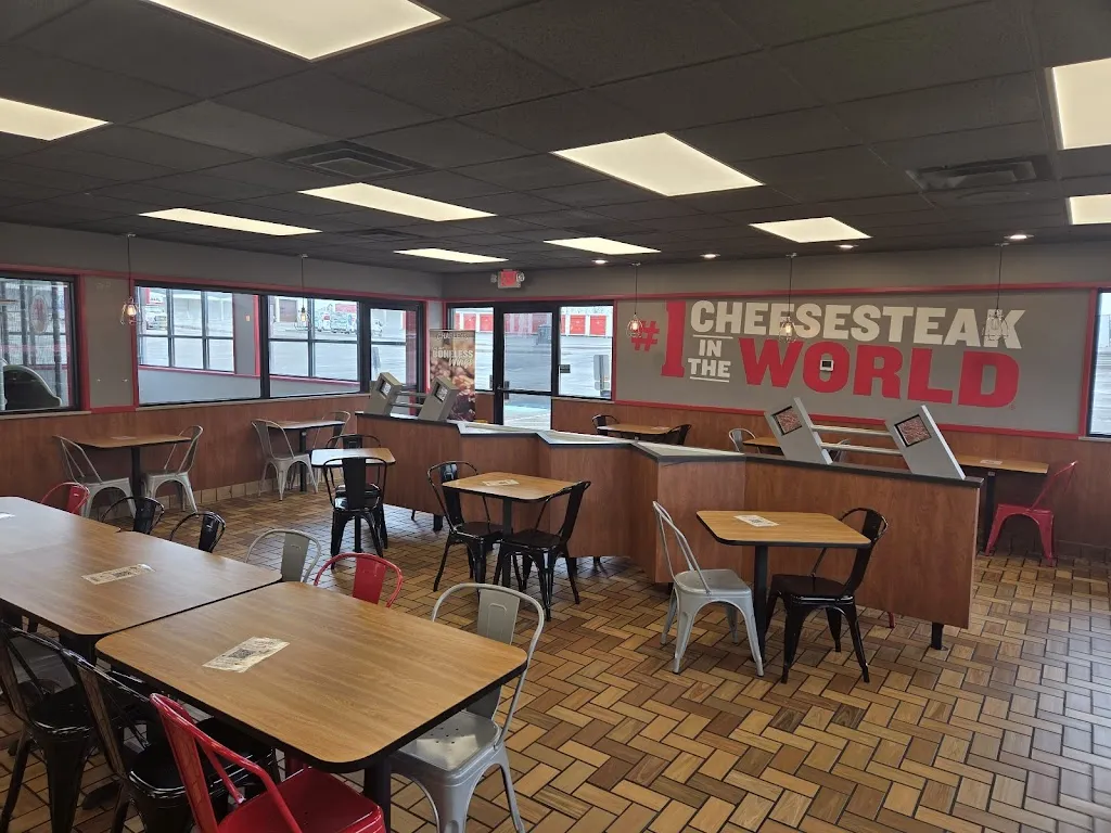 Charleys Cheesesteaks and Wings_North Versailles Township, PA_slider_imagen_2
