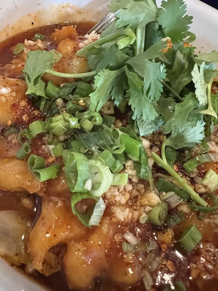 Niny T._Cheng Du_82 E Lancaster Ave, Paoli_review