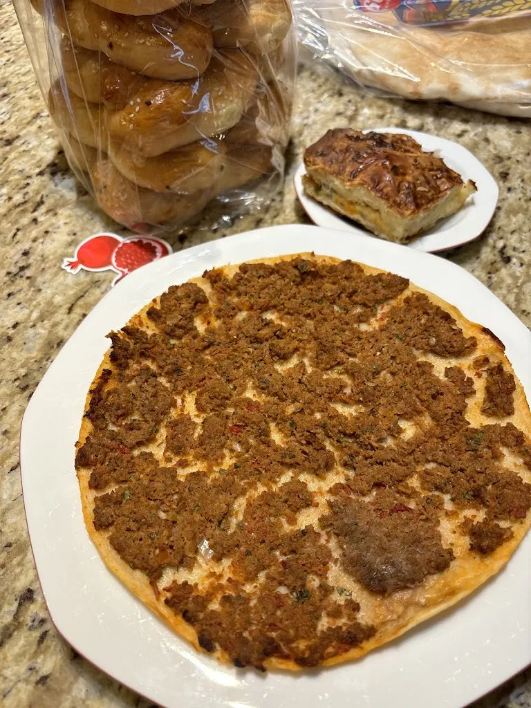 Monique Sarkessian Fine Artist_Cafe POM_Paoli, PA_review