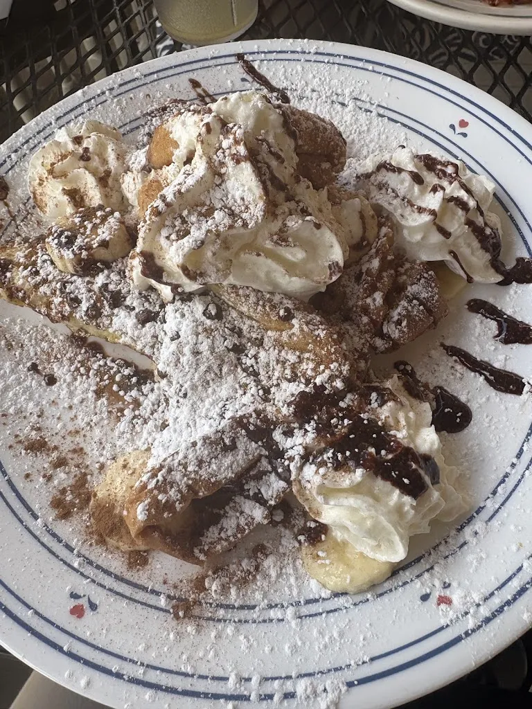Suzie Raven_Julie Anne's Place_Malvern, PA_review