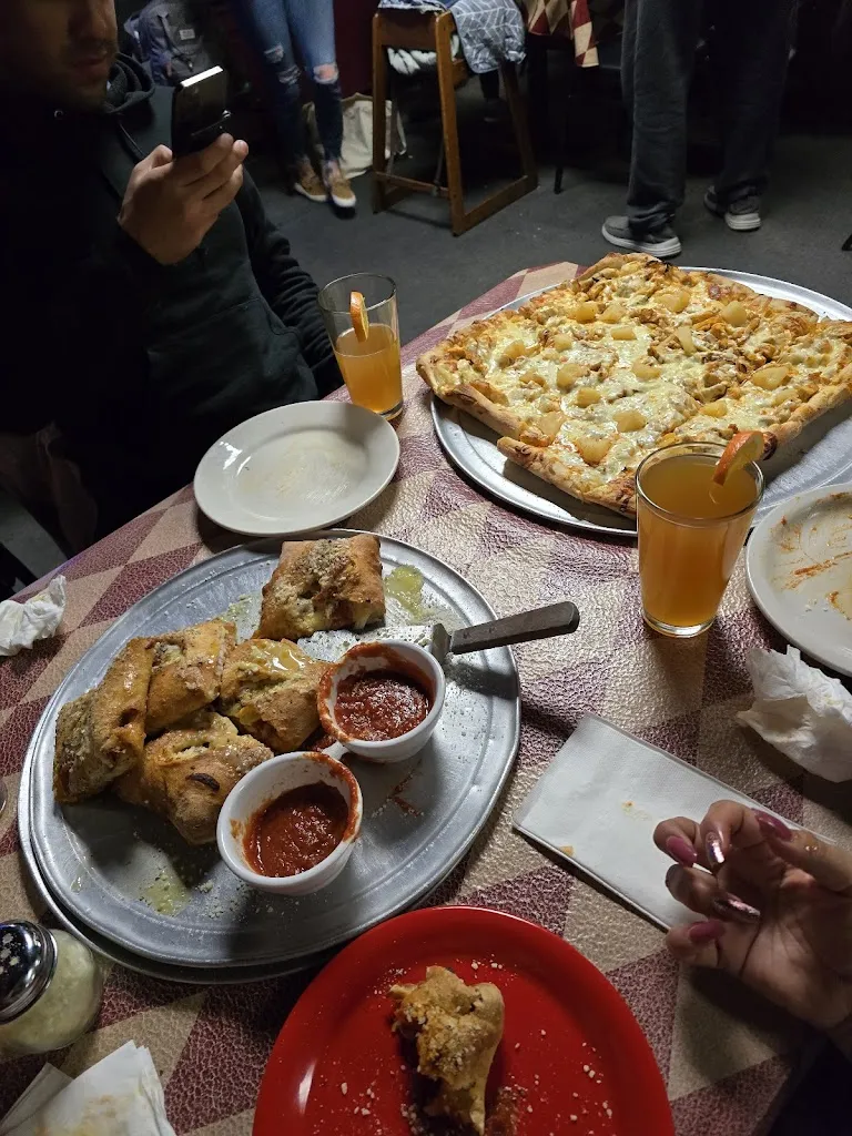 Astrid Quinteros_Mama Pepino's Pizza & Pub_Glassport, PA_review