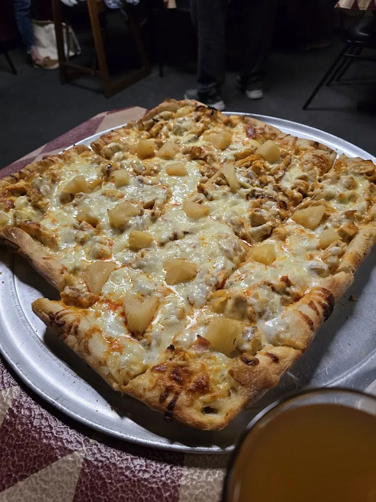 Mama Pepino's Pizza & Pub_Glassport, PA_slider_imagen_2