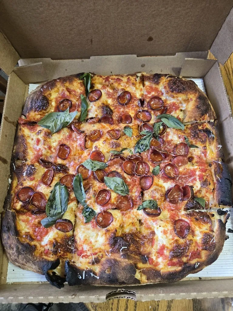 Nicky’s & Ant’s_Pottstown, PA_slider_imagen_3